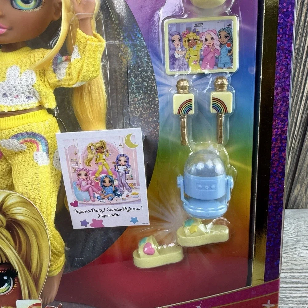 Rainbow High Junior High Sunny Madison Pajama Party Doll NIB MGA New Sealed